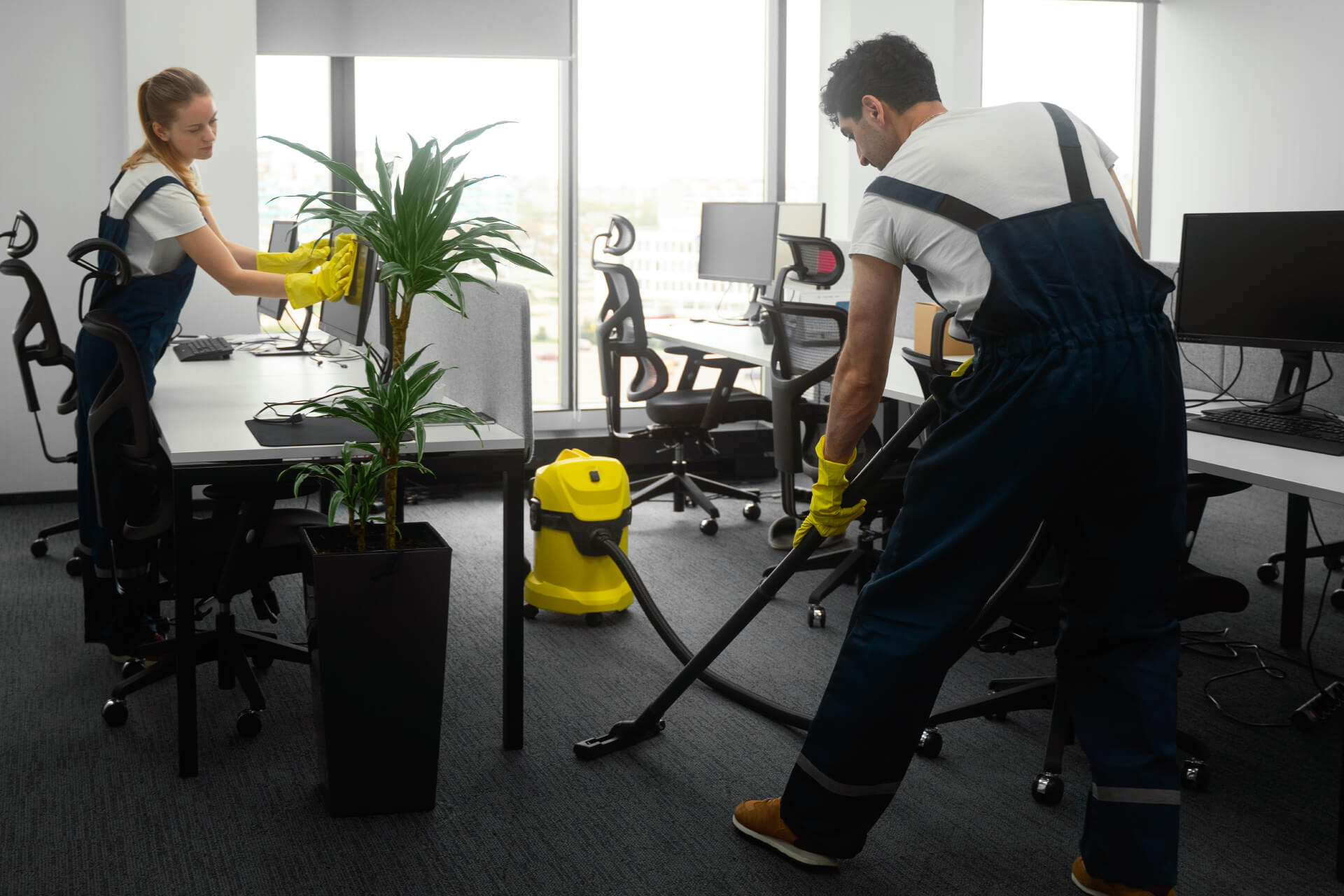 Management Clean Service Crystal Facilities Management | Commercial & Office Cleaning UK